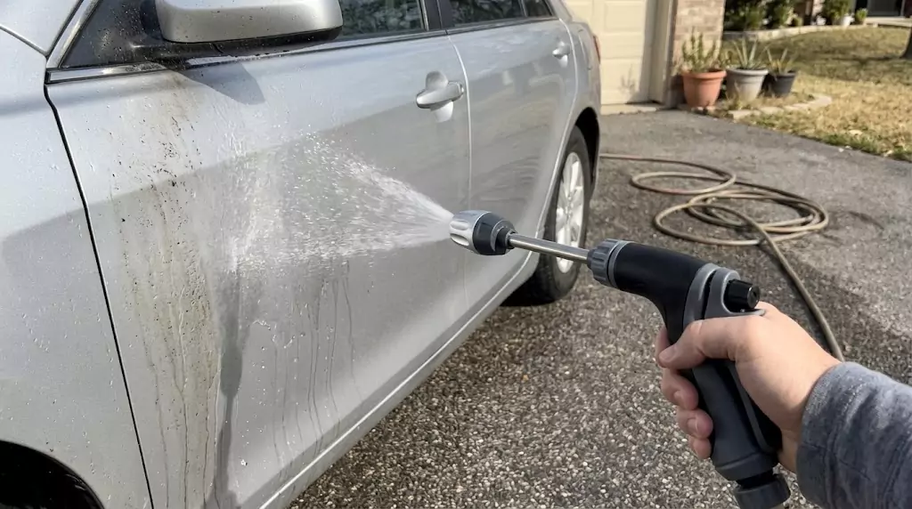 Jetterix LongoMetap test on a silver family estate — soft fan spray hitting the driver’s door directly
